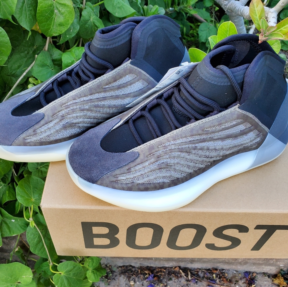Adidas Yeezy Quantum Boost 7.5